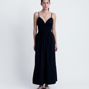 VESTIDO MIDI BORDADO