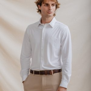 CAMISA ELÁSTICA BLANCA CON VARILLA